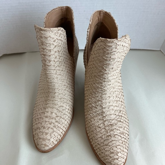 🌺 Kaanas Booties - Picture 3 of 8